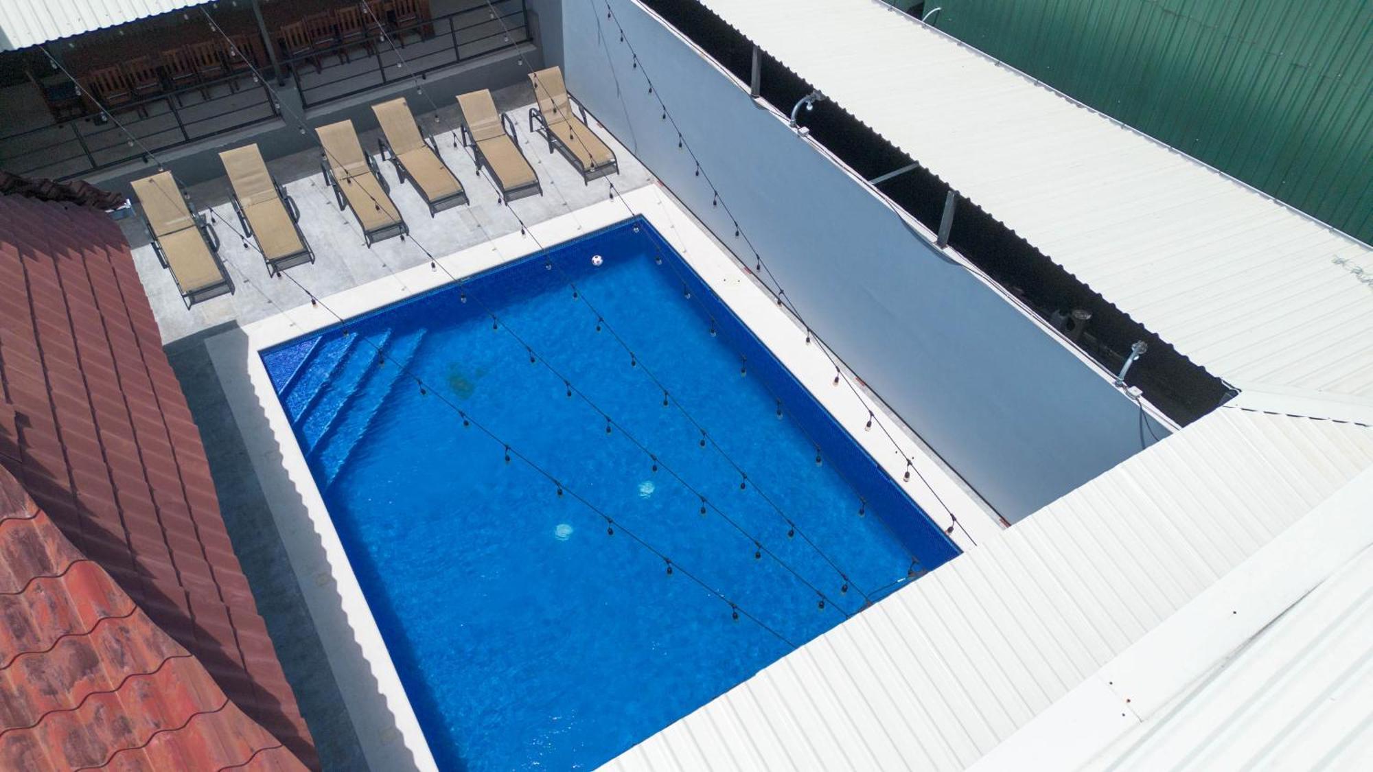 Republik Hotel, Bistro And Nightclub On Site 哈科 外观 照片